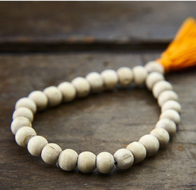 27 Mani Mala is a sacred spiritual rosary consisting of 27 beads, traditionally used for mantra chanting, meditation, and prayer, helping devotees maintain focus and energy alignment – India’s Premium Jap Mala Store – www.japay.in